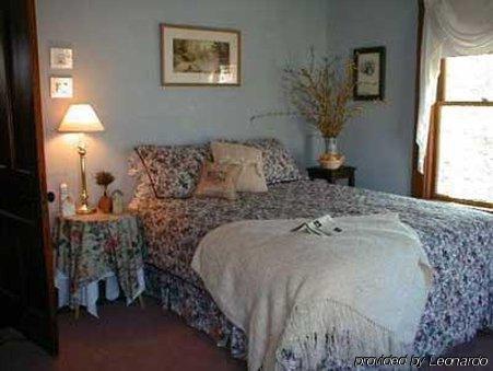 Rose Arbour Bed & Breakfast Chester Стая снимка